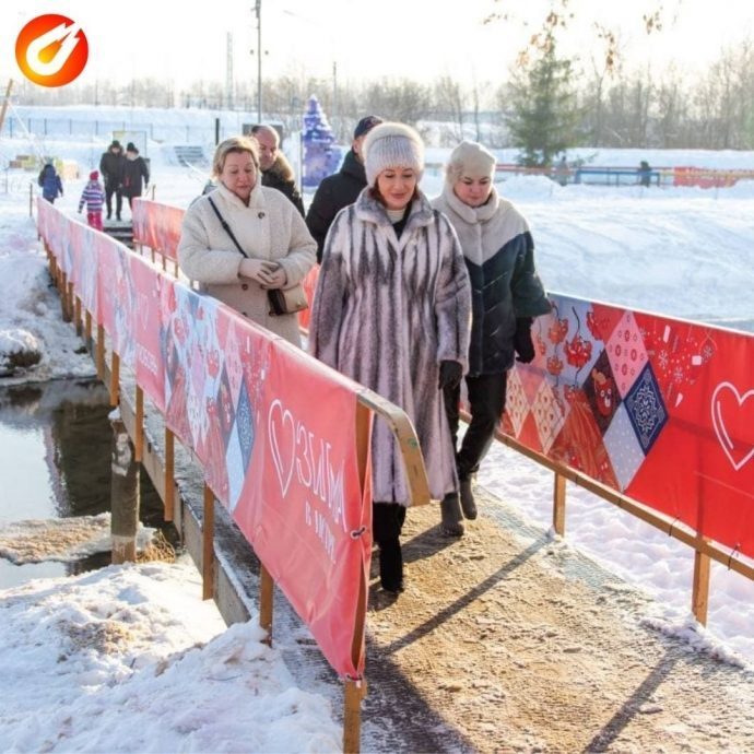 Глава городского округа Татьяна Витушева посетила парк на набережной реки Песочной
