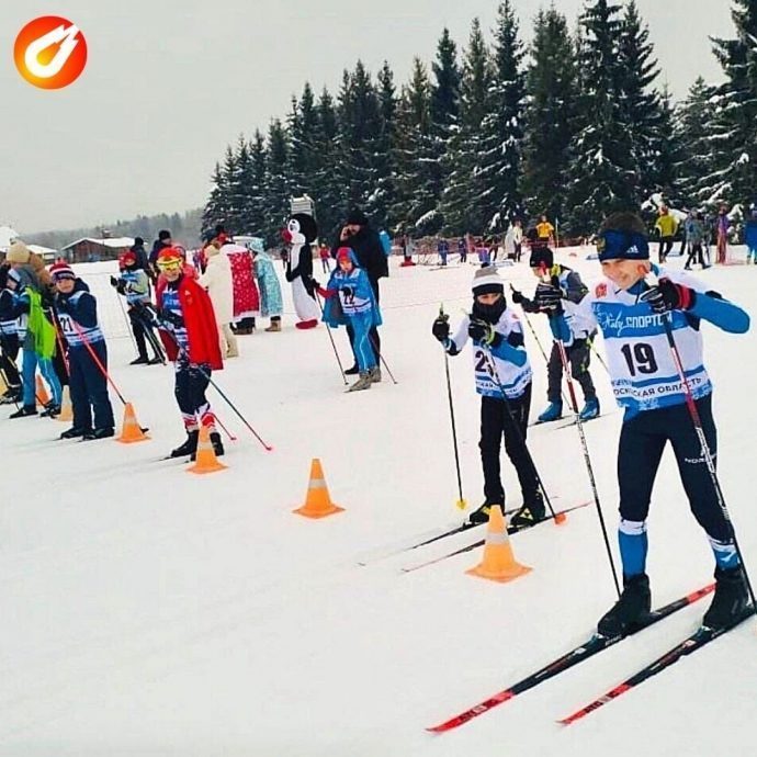 На базе спортшколы олимпийского резерва «Истина» прошла традиционная новогодняя гонка лыжников