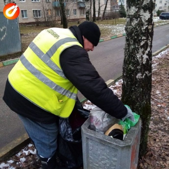 Чистые улицы: коммунальные службы округа ежедневно собирают порядка 52 кубометров мусора