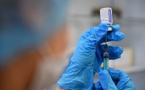 ​В России растет число заразившихся коронавирусом.
