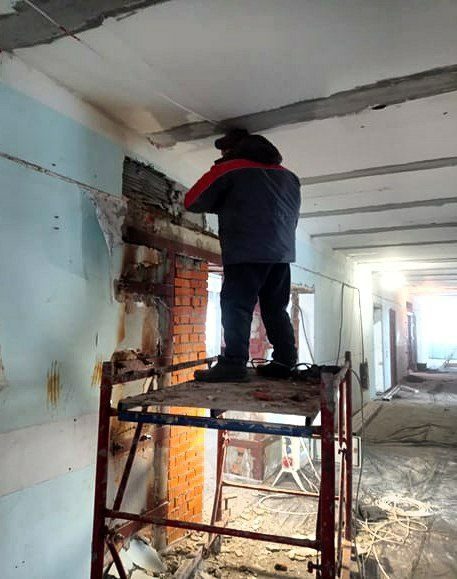 В Новопетровском продолжается капитальный ремонт поликлиники