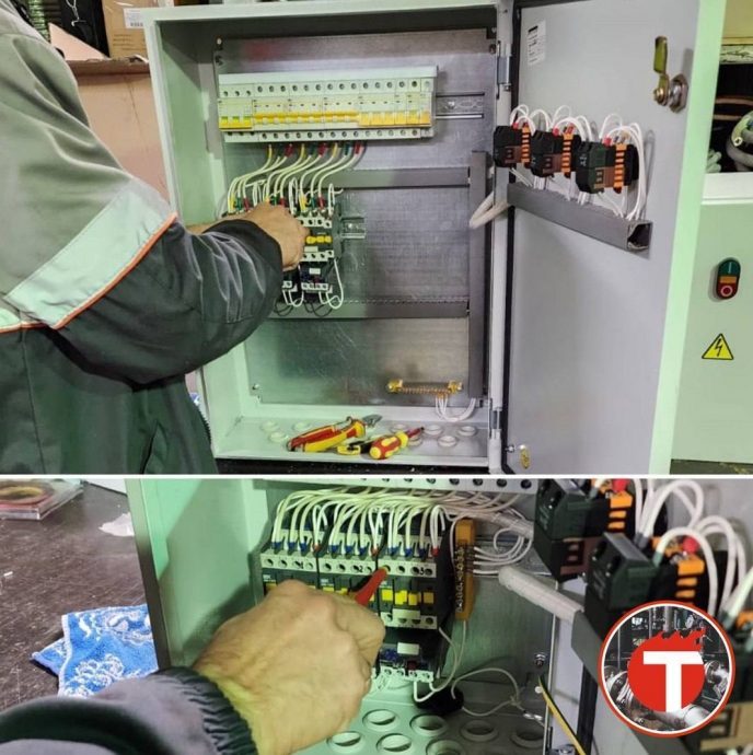 Сотрудники Истринской теплосети собирают и монтируют электрические щитки на энергообъектах