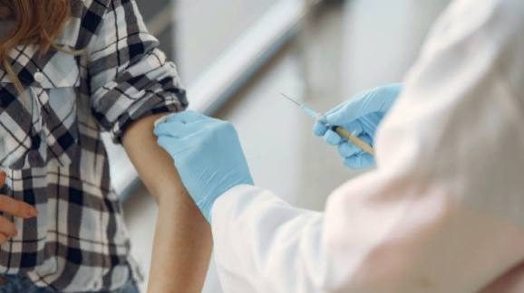 Вакцину от ковида «Конвасэл» планируют зарегистрировать и в других странах