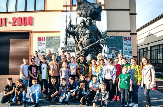 Ребята из Михайловской школы‑интерната посетили экскурсию Отечественной военной истории в Падиково