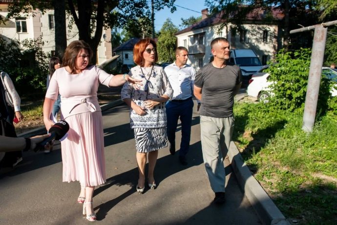 Еще одной локацией в ходе рабочего выезда главы округа Истра стала дворовая территория в Дедовске