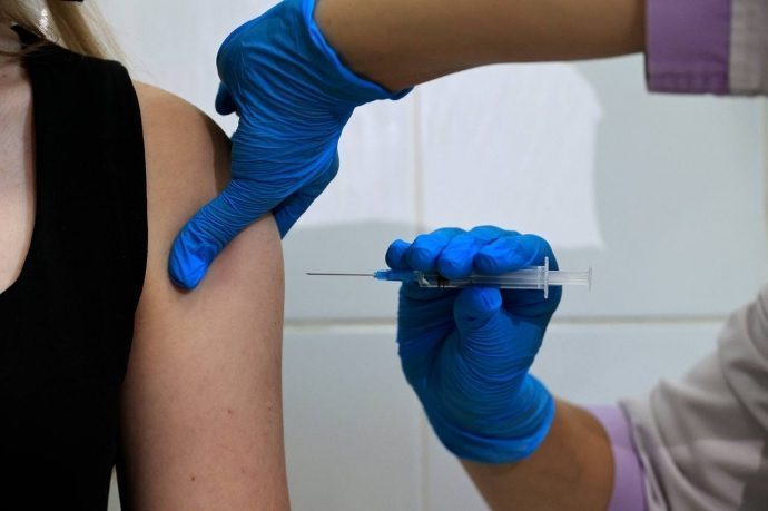 Вакцин для профилактики коронавирусной инфекции в России хватает