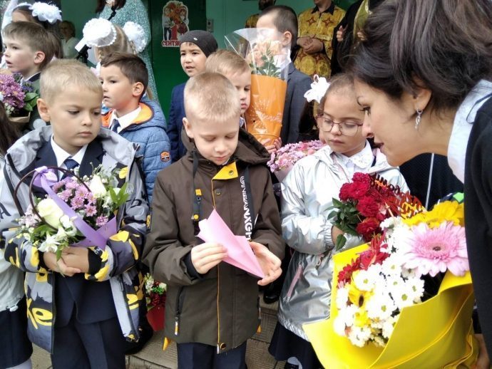 День знаний прошел в Новопетровской школе