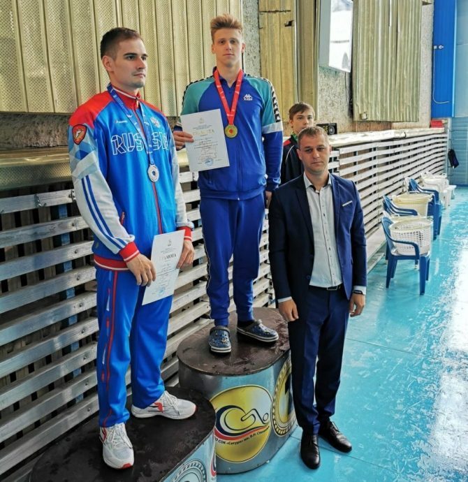 Герман Зажирский — наш чемпион по плаванию!