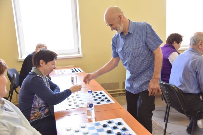 Участники клуба «Активное долголетие» города Истра приняли участие в мастер‑классе по шашкам