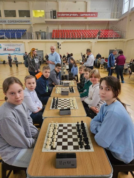 В рамках партийного проекта «Детский спорт» прошли командные соревнования по шахматам