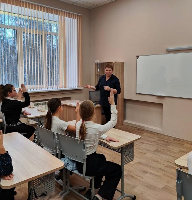 В Чеховской школе прошел классный час в рамках проекта «Киноуроки в школах России»