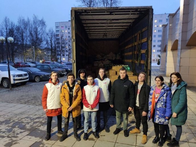 Истринские партийцы отправили гуманитарную помощь для беженцев из ДНР и ЛНР